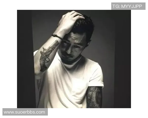 足球明星纹身的深刻含义与女性球迷的独特视角解析