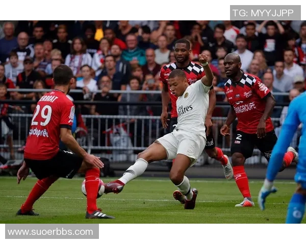 法甲激战甘冈迎战亚眠谁能在这场对决中笑到最后